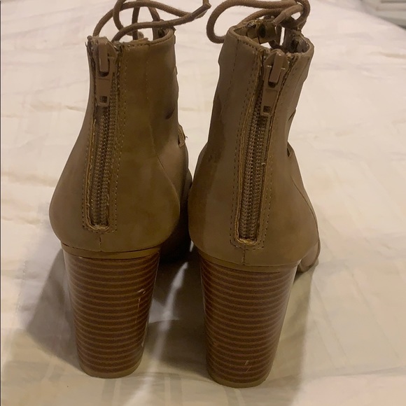 Lace Up Summer Block Heel - Picture 3 of 3